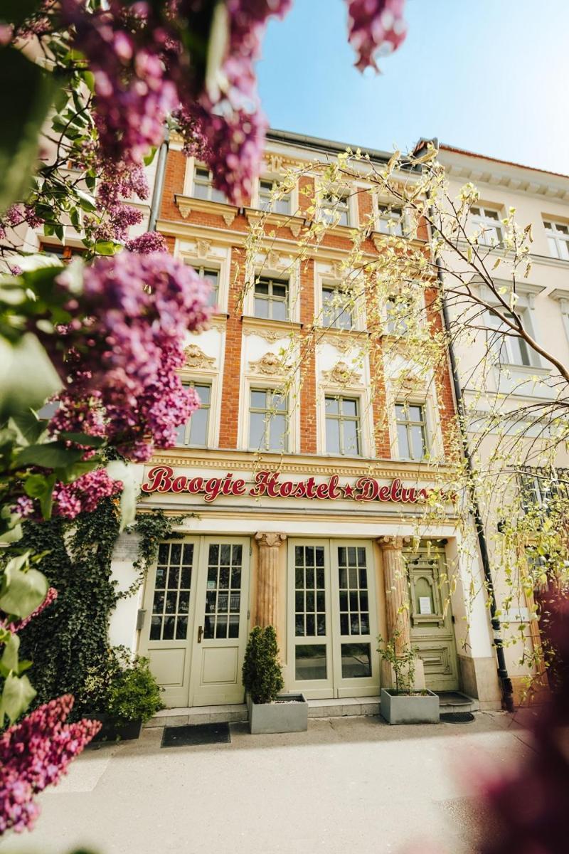 Апарт отель Boogie Deluxe Old Town Вроцлав Экстерьер фото
